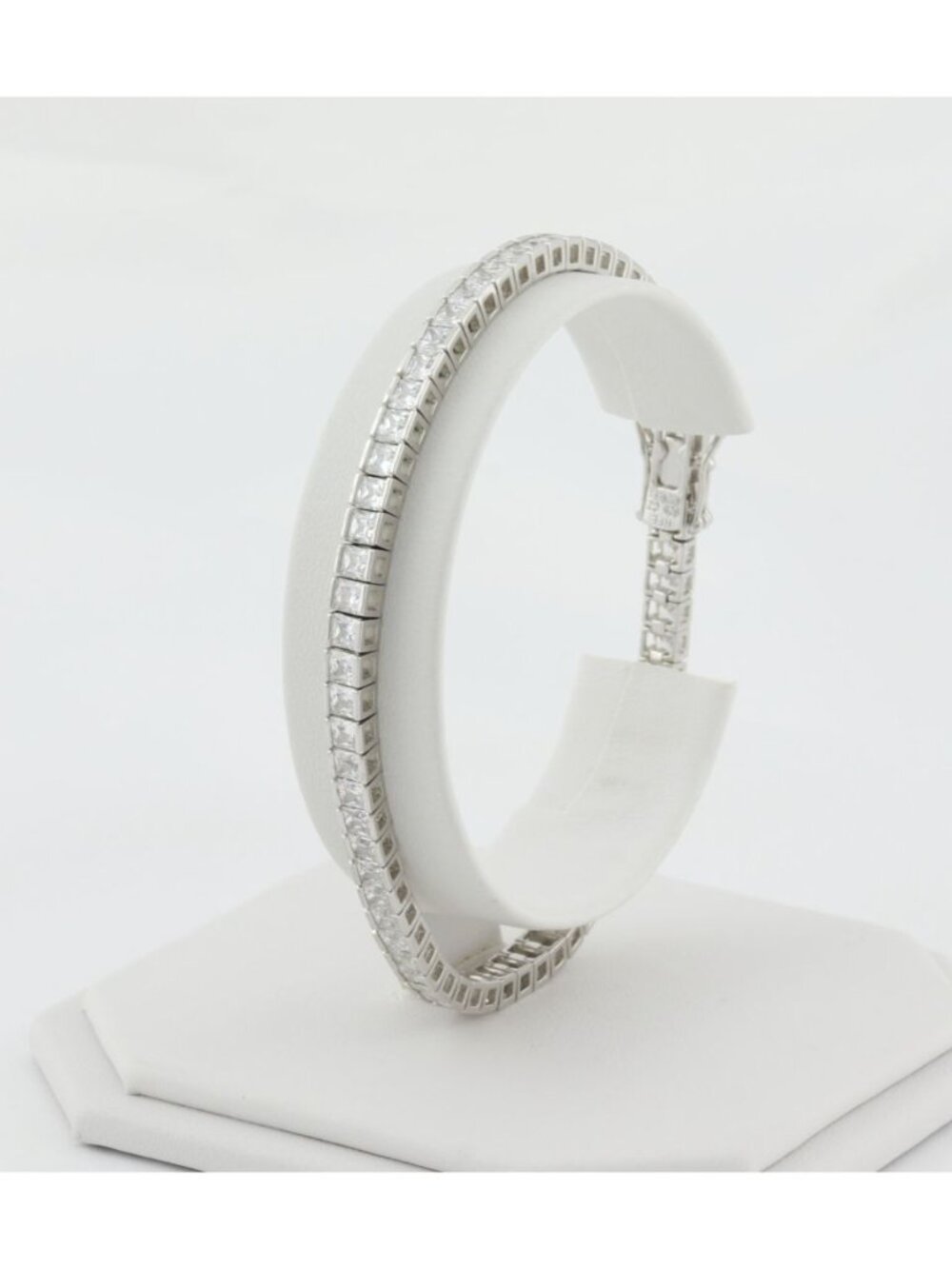 Sterling Silver Brilliant Princess Cut Sparkly Cubic Zirconia Tennis Bracelet 8" - Picture 4 of 8